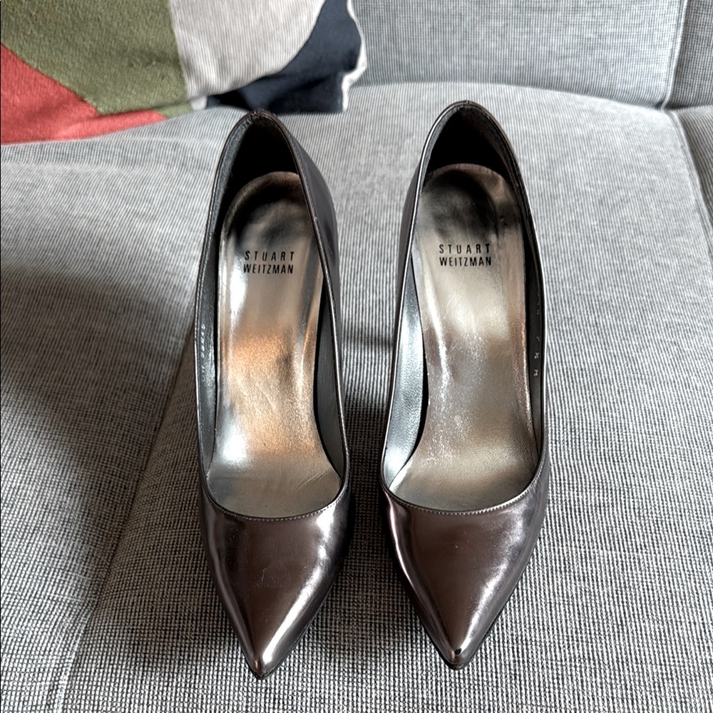 Stuart Weitzman Pewter Heels - size 7.5